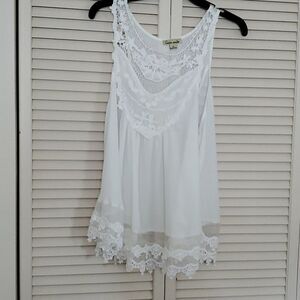 - HAUTE MONDE white sheer embroidered top